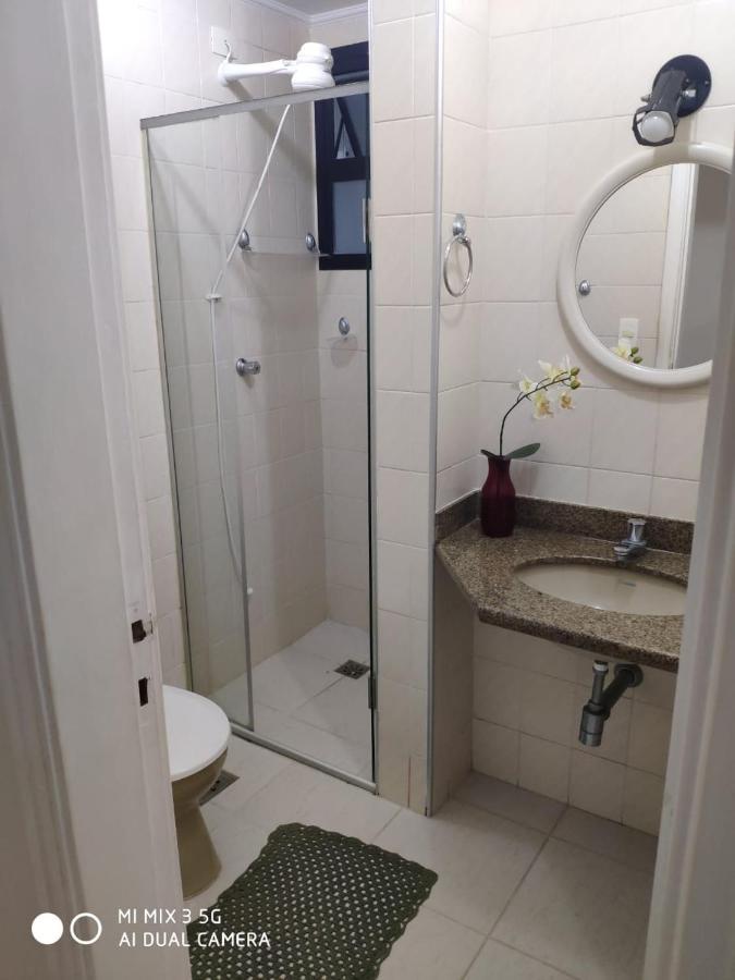 Apartamento Amplo A Menos De 400 Metros Da Praia Localizado Proximo A Praca Da Brunella, Area Nobre Do Guaruja. Kültér fotó