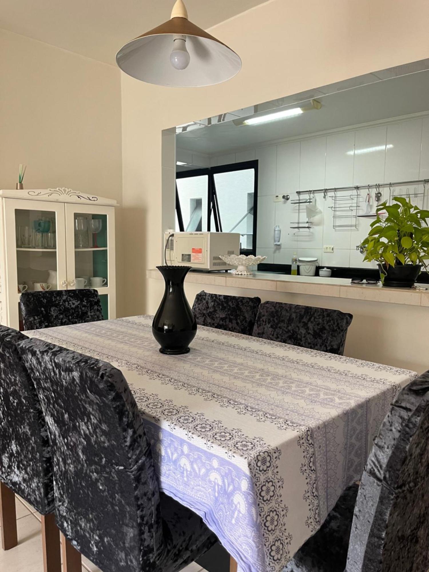 Apartamento Amplo A Menos De 400 Metros Da Praia Localizado Proximo A Praca Da Brunella, Area Nobre Do Guaruja. Kültér fotó